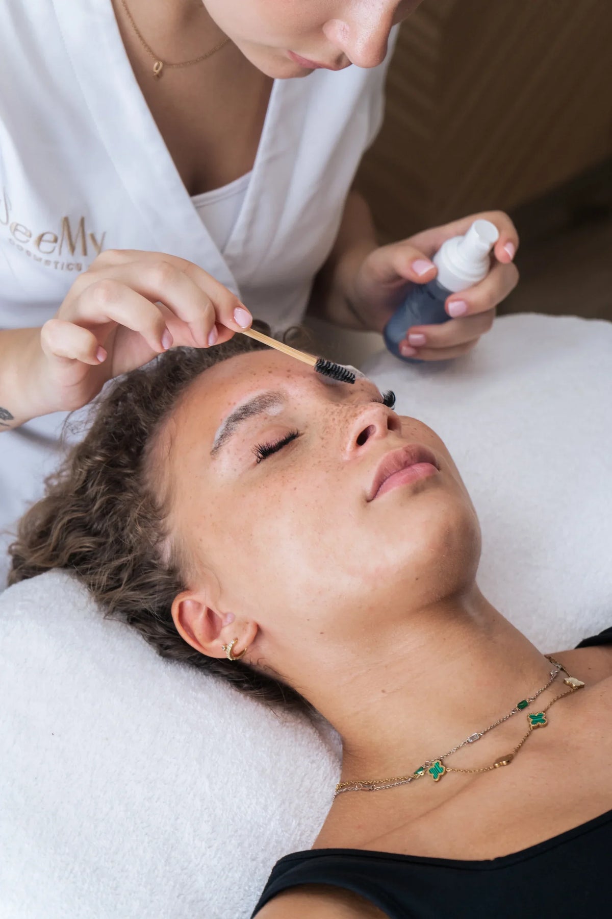 Soin du visage réalisé à l'institut SeeMy Cosmetics à Paris