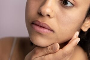 pores-dilates